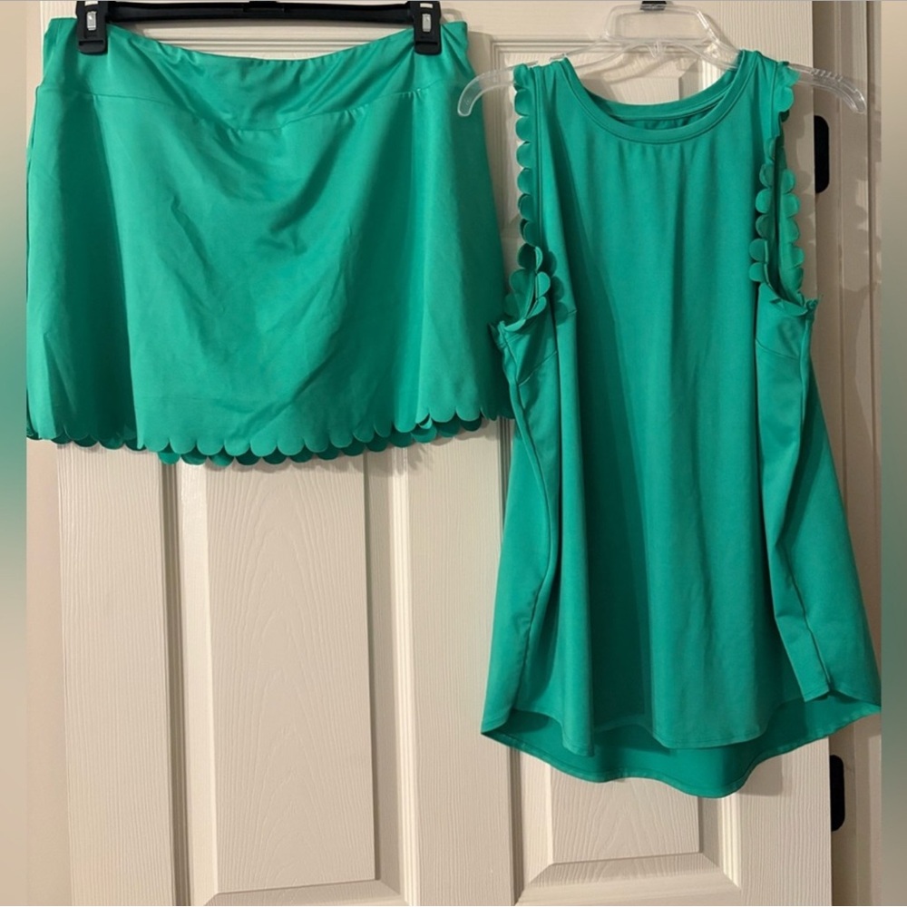 Green Scalloped Hem Skirt